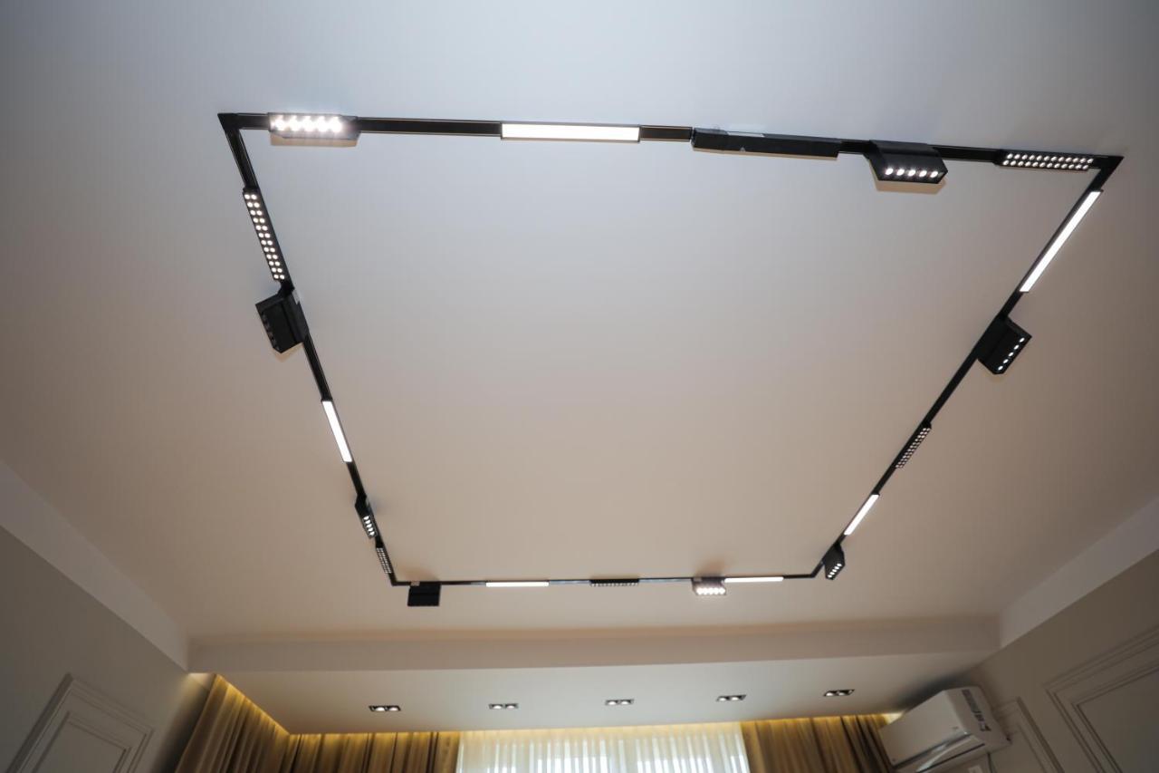 Miku Apartment -Outstanding Apartment At Taiwan Тирана Экстерьер фото