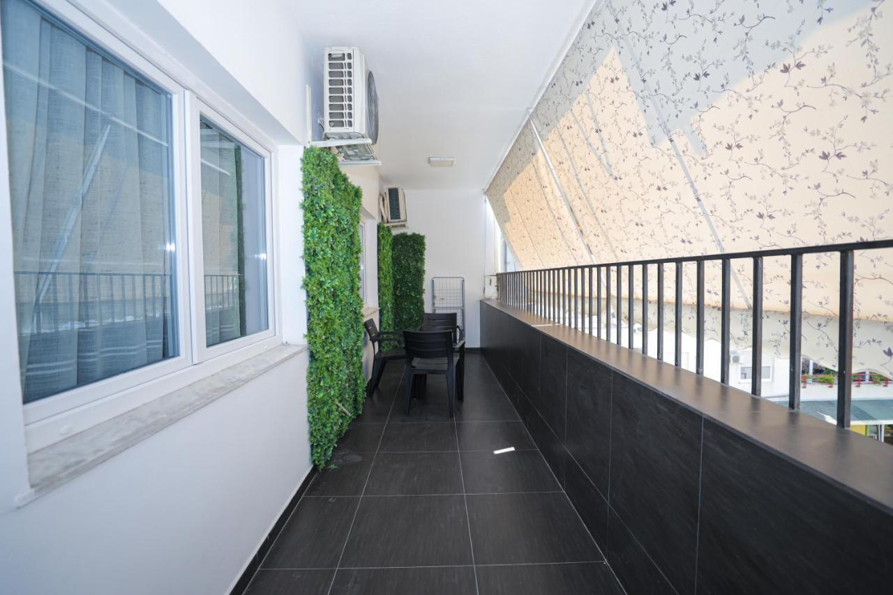 Miku Apartment -Outstanding Apartment At Taiwan Тирана Экстерьер фото